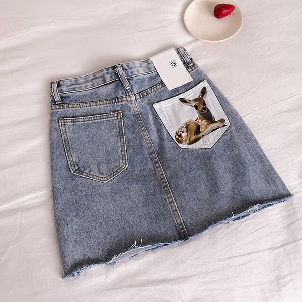 Fusta de damă actuală din denim cu aplicație de buzunar cu talie înaltă