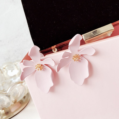 Cercei de dama in forma de floare