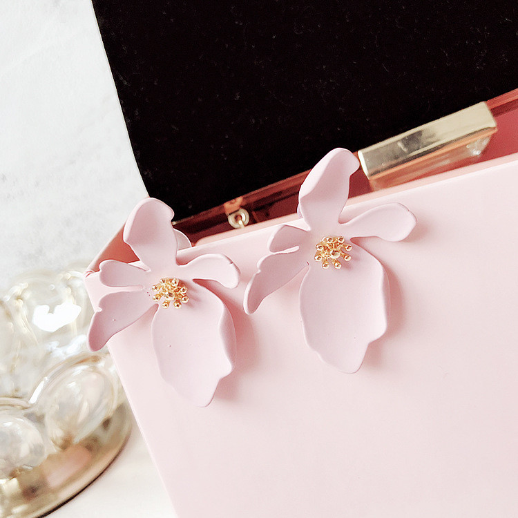 Cercei de dama in forma de floare