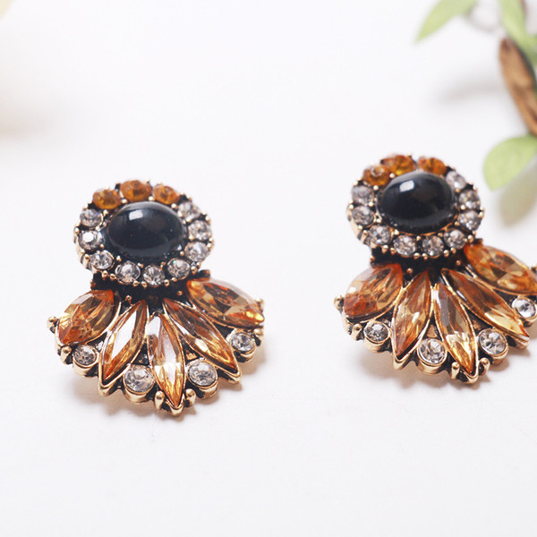 Cercei eleganti de dama cu pietre in doua culori