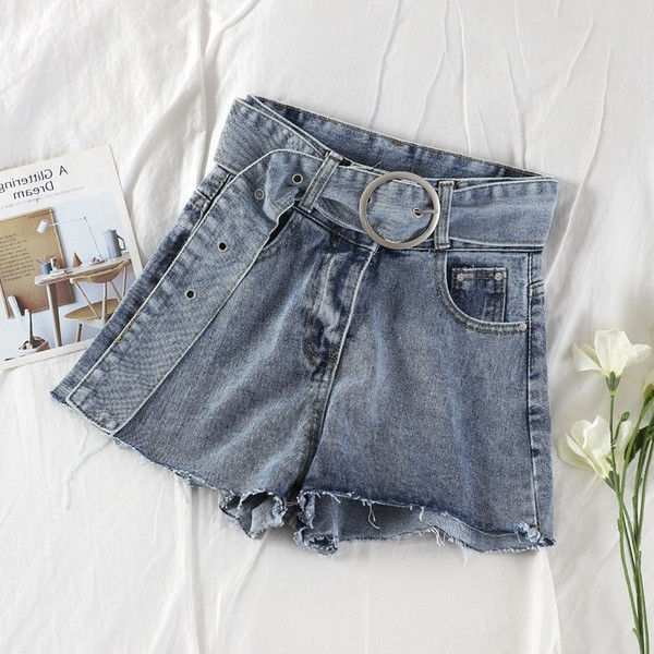 Pantaloni scurți de blugi de damă actuali cu curea