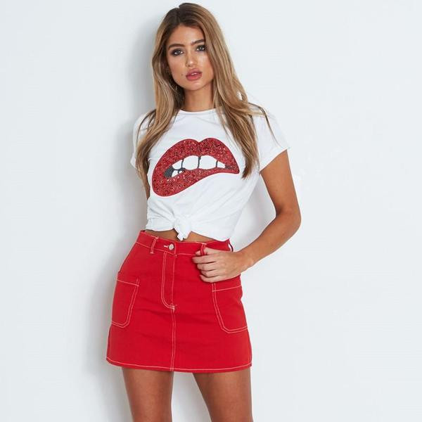 Modern női póló rövid ujjal és flitterekkel fehér és fekete színben