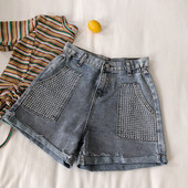 Pantaloni scurți de damă din denim cu talie elastică