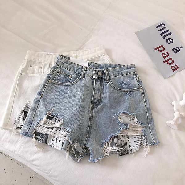 Blugi scurti de dama cu motive rupte in doua culori