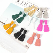 Cercei de dama in diferite culori