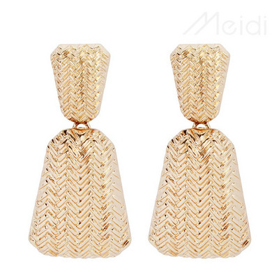 Cercei de dama in diferite culori