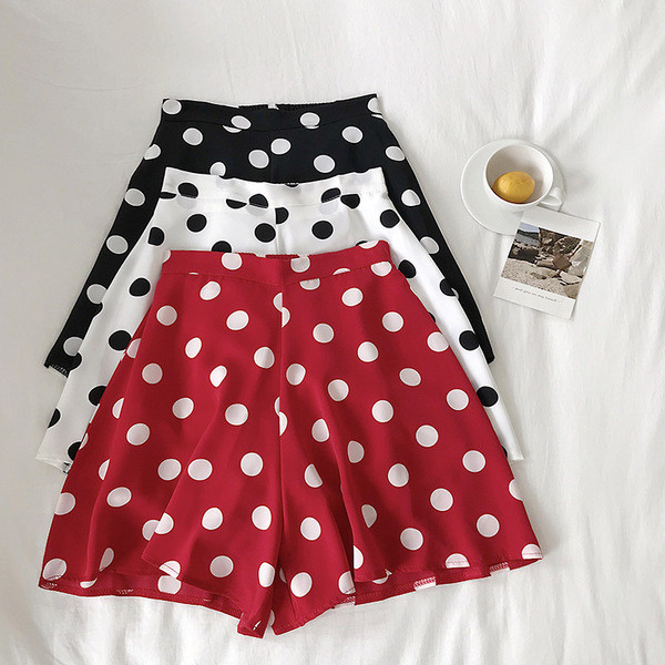 Modern női rövidnadrág pöttyökkel több színben