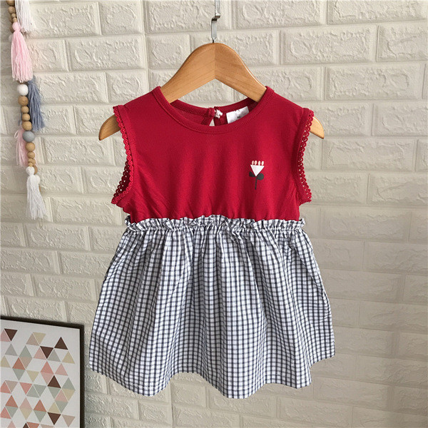 Rochie de copii croiala casual cu aplicatie pentru fete