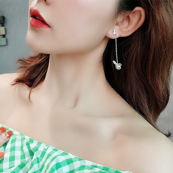 Model nou de cercei de dama de culoare argintie cu pietre