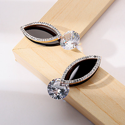 Cercei moderni de dama in negru cu pietre