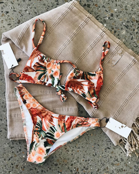 Costum de baie dama cu model floral - doua modele