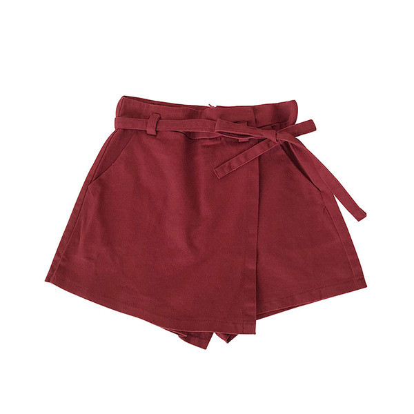 Pantaloni scurti de dama cu talie inalta in alb, maro, negru si visiniu