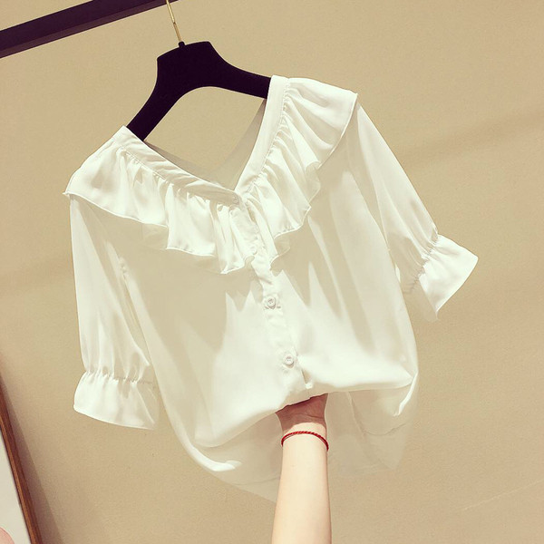 Stílusos női ing V-nyakú és rövid ujjú