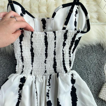 Rochie lungă de damă cu bretele subțiri în alb-negru