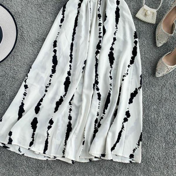 Rochie lungă de damă cu bretele subțiri în alb-negru