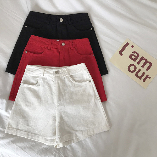 Pantaloni scurți de damă cu talie înaltă în negru, roșu și alb