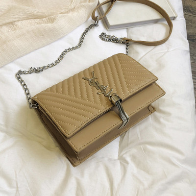 Geanta de dama eleganta cu maner lung si decor metalic