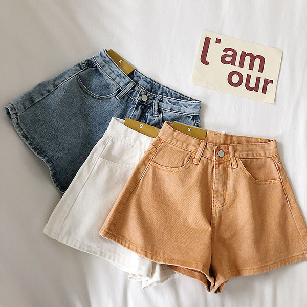 Pantaloni scurti de dama model clasic in mai multe culori