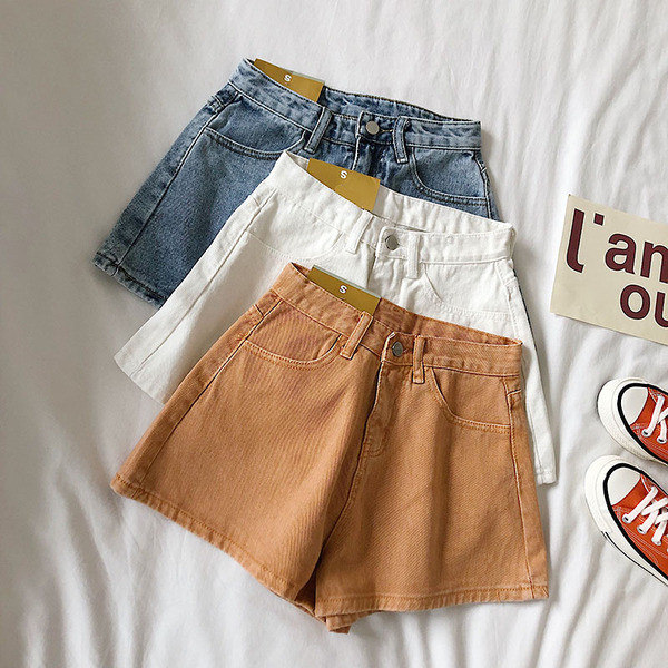 Pantaloni scurti de dama model clasic in mai multe culori