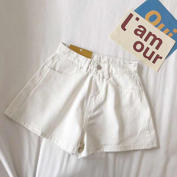 Pantaloni scurti de dama model clasic in mai multe culori