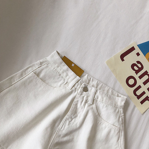 Pantaloni scurti de dama model clasic in mai multe culori