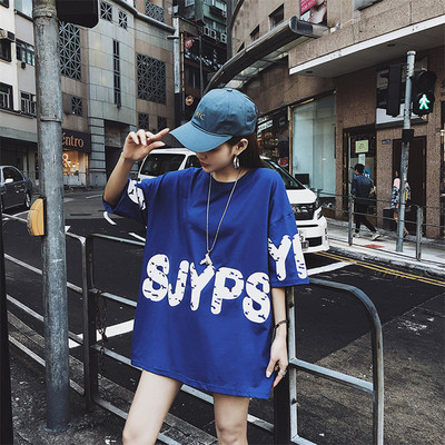 Női póló széles modell fekete, fehér és kék felirattal