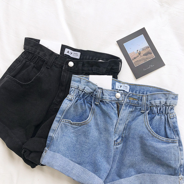 Pantaloni scurți casual din denim în negru și albastru