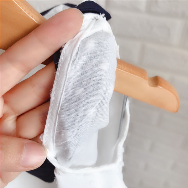 Rochie pentru copii cu decolteu O pentru fete in alb