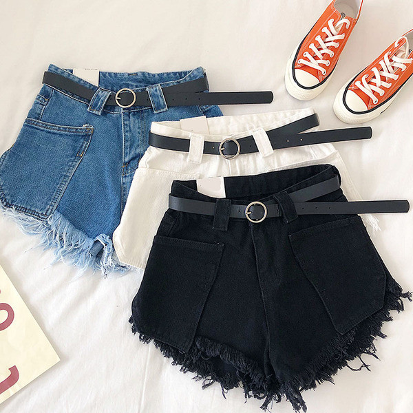 Női rövidnadrág övvel több színben