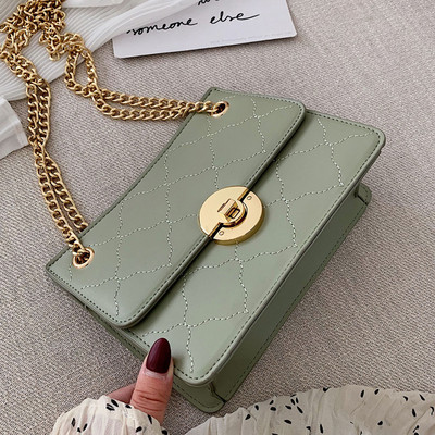 Geanta de dama moderna cu lant metalic in mai multe culori