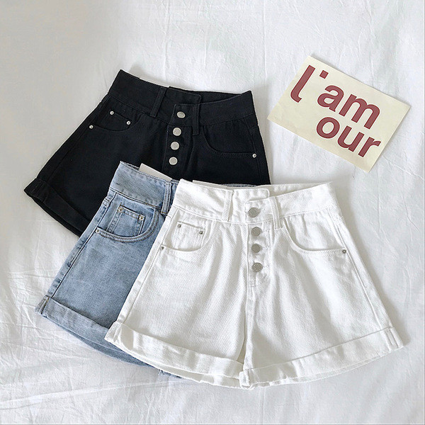 Pantaloni scurți de damă în alb, negru și albastru