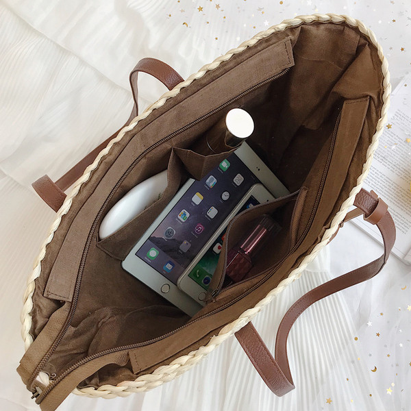 Geanta de dama eleganta tricotata de culoare bej