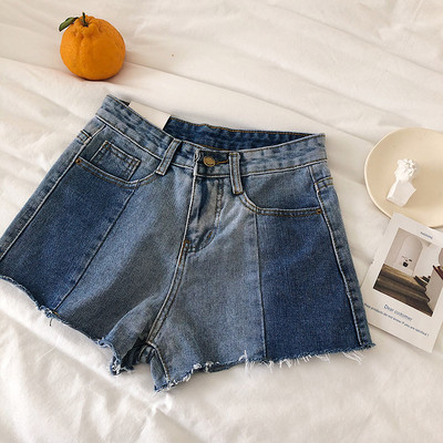 Pantaloni scurți de damă din denim cu buzunare în albastru