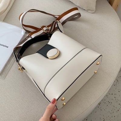 Fém rögzítős női táskák hosszú és rövid füllel