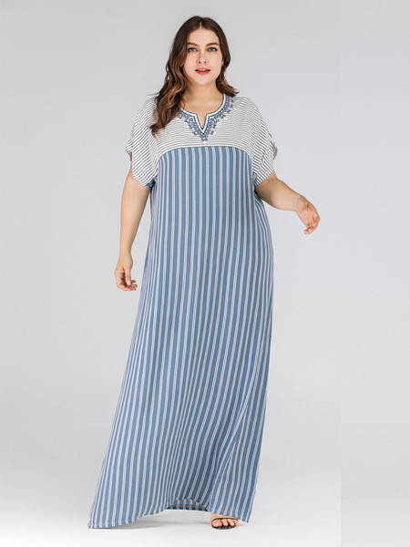 Csíkos női ruha V-nyakú kék színben