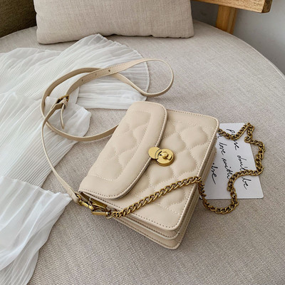 Geanta de dama eleganta cu decor metalic in patru culori