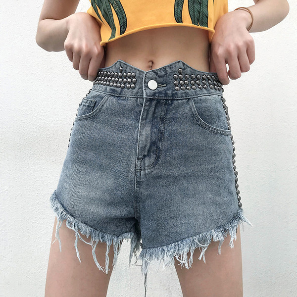 Pantaloni scurți din denim modern model nou cu elemente metalice