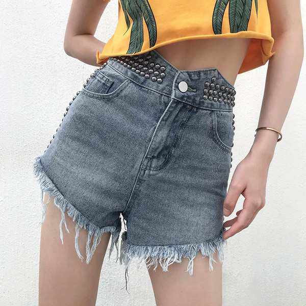 Pantaloni scurți din denim modern model nou cu elemente metalice