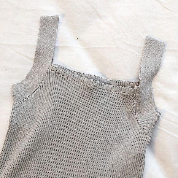 Női tank top sima modell széles pántokkal több színben