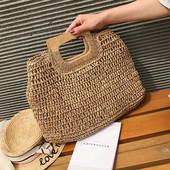 Geanta tricotata cu maner scurt in doua culori