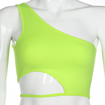 Maieu scurt de damă cu o curea de culoare galbenă