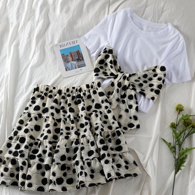 Κομψό και μοντέρνο γυναικείο σετ φούστα και μπλούζα σε τρία χρώματα