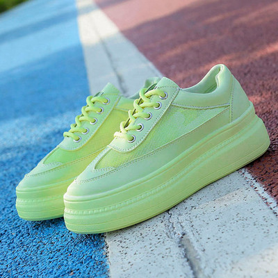 Γυναικεία πάνινα παπούτσια  με κορδόνια  σε λευκό και πράσινο χρώμα