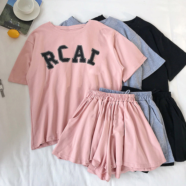 Αθλητικό-casual γυναικείο σύνολο από δύο κομμάτια σε τρία χρώματα