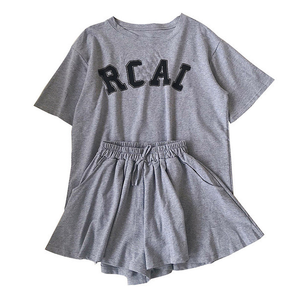 Αθλητικό-casual γυναικείο σύνολο από δύο κομμάτια σε τρία χρώματα