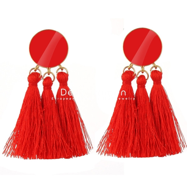 Cercei moderni de dama cu element ciucuri in mai multe culori