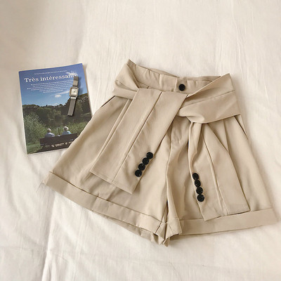 Stílusos női rövidnadrág magas derékkal, három színben