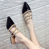 Papuci de dama stilati model ascutit cu elemente metalice in doua culori