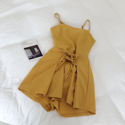 Γυναικείες φόρμες με λεπτές λωρίδες σε διάφορα χρώματα