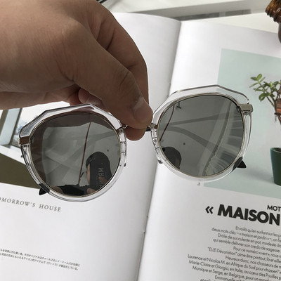 Modern kerek napszemüveg és vékony keret több színben
